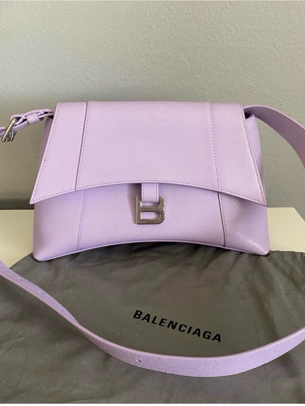 AUTH BALENCIAGA Hourglass Downtown Lilac Shoulder Bag crossbody COA INCLUDED